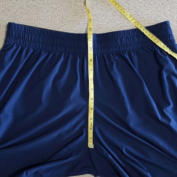 Under Armour Navy Blue Fitted Athletic Shorts - Size XL - Picture 11 of 12